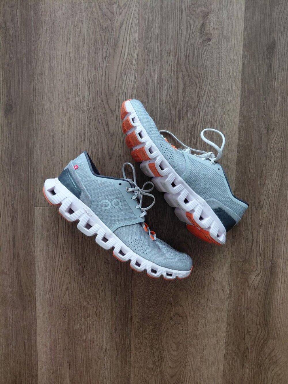 On Cloud X 3 Alloy Lily Sneakers | Women's 9 | Excellent Condition